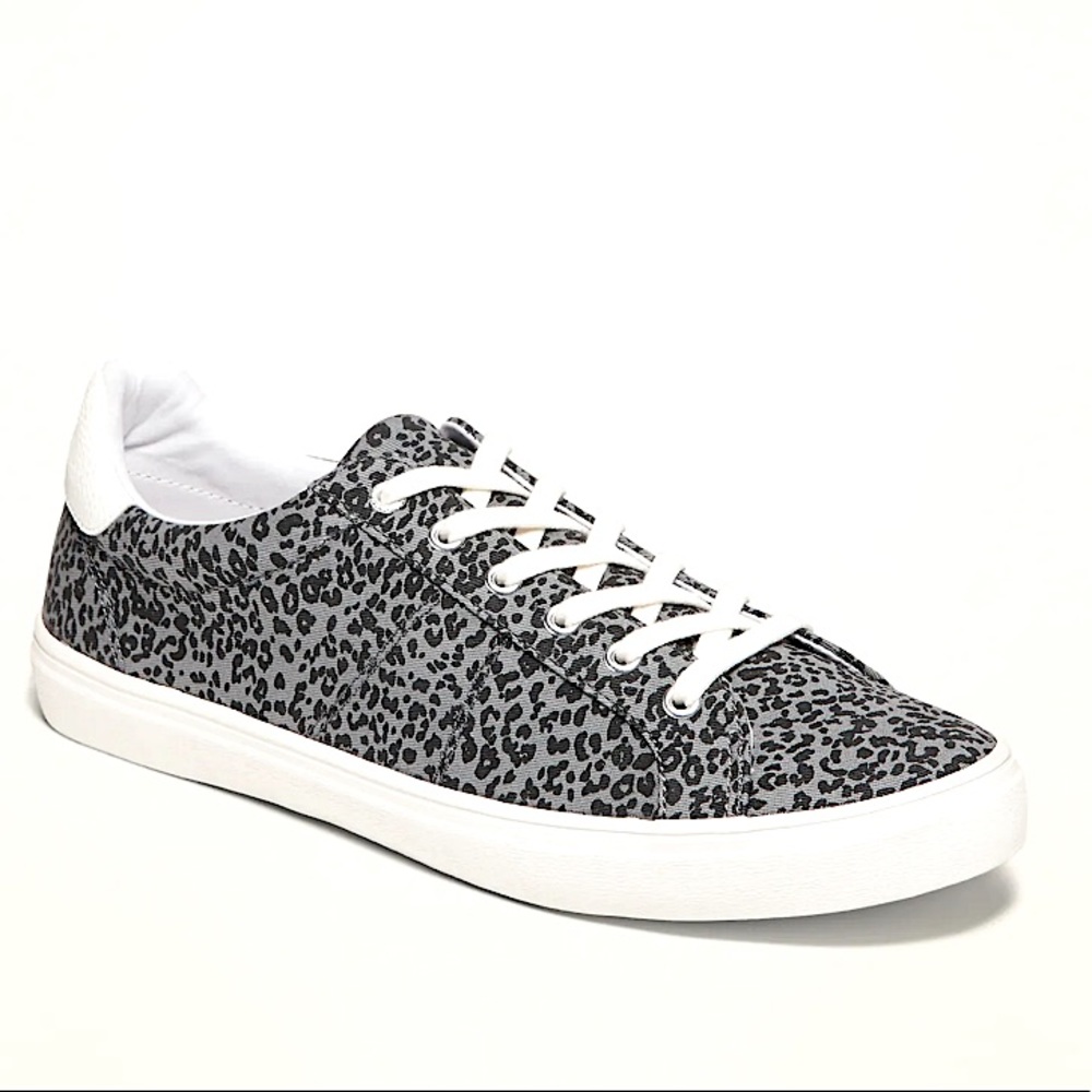 NWT Old Navy leopard print sneakers